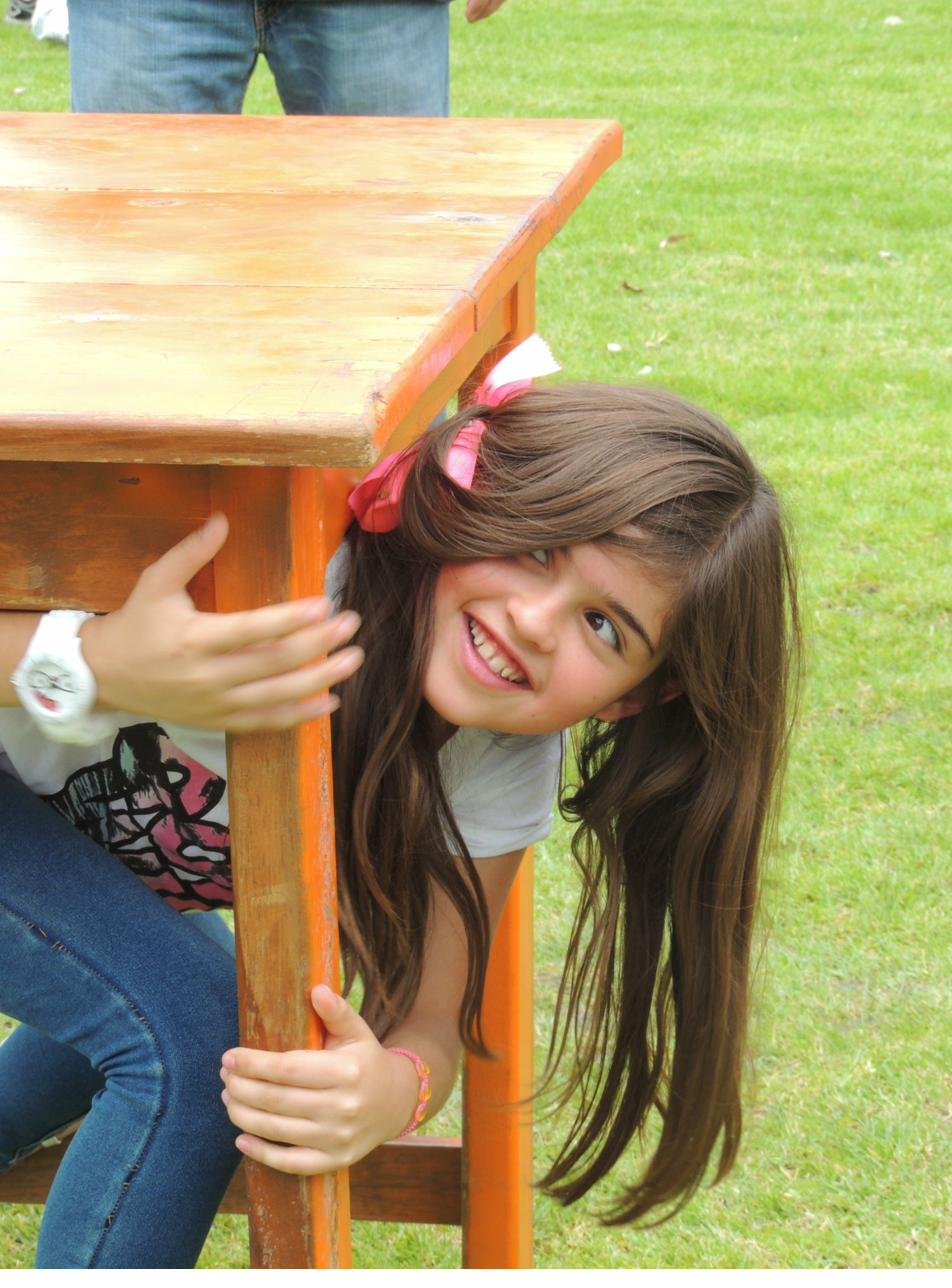 Campistas en actividades de equipo